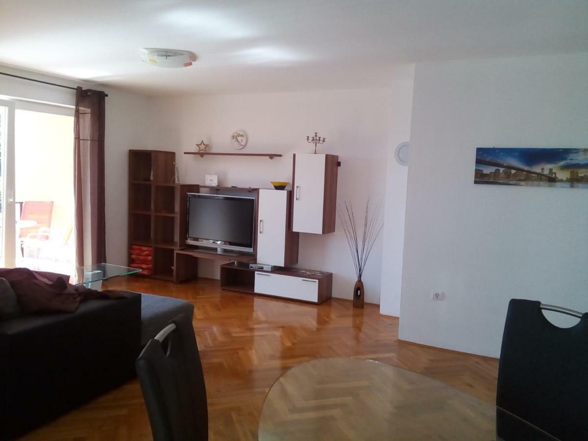 Appartement Apartman Dubravka 1 à Lovran Extérieur photo